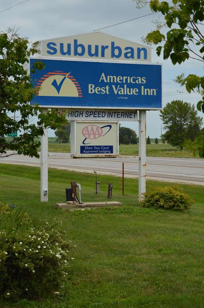 Americas Best Value Inn Suburban Emmetsburg Exterior photo
